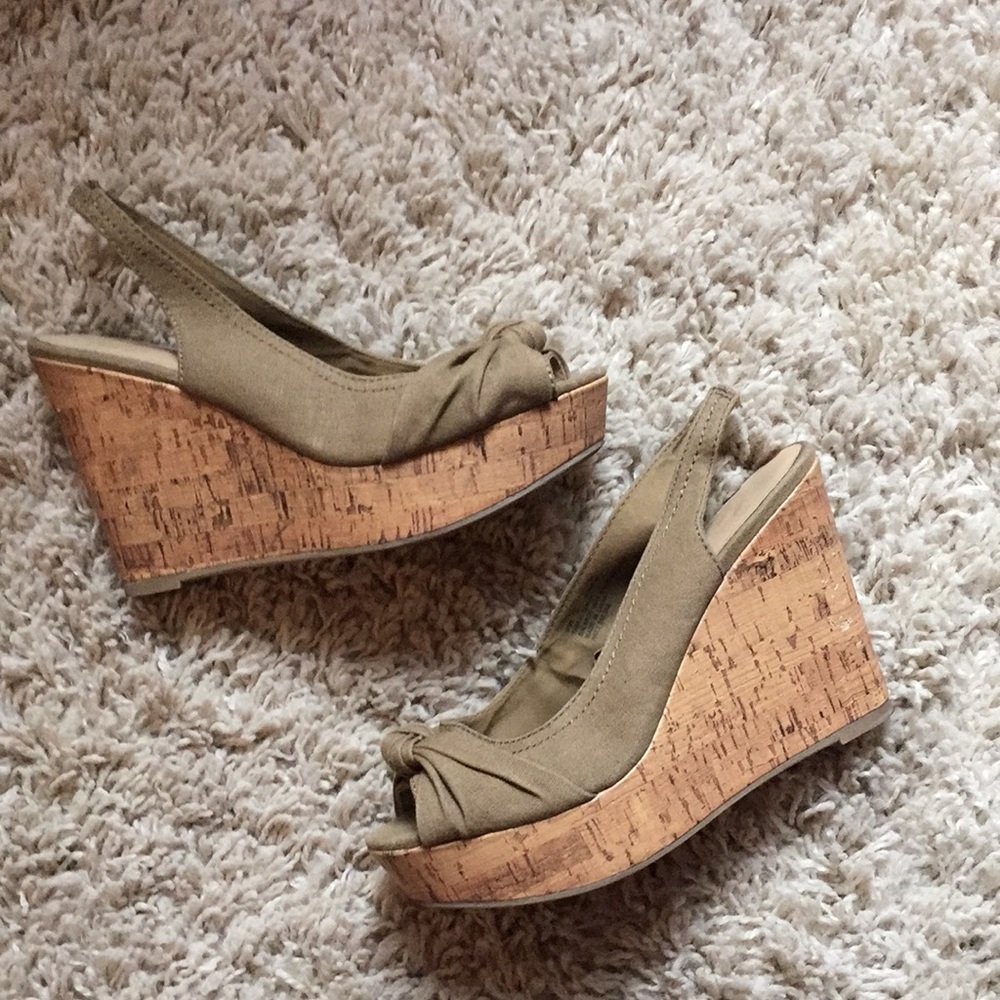 Wedge sandals